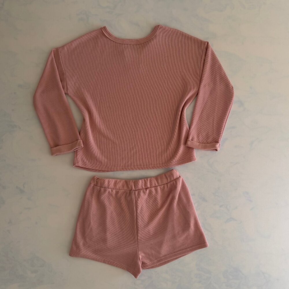Dusty Pink Ribbed Long Sleeve 2 Piece Top & Drawstring Shorts Pajama Set - Picture 2 of 8